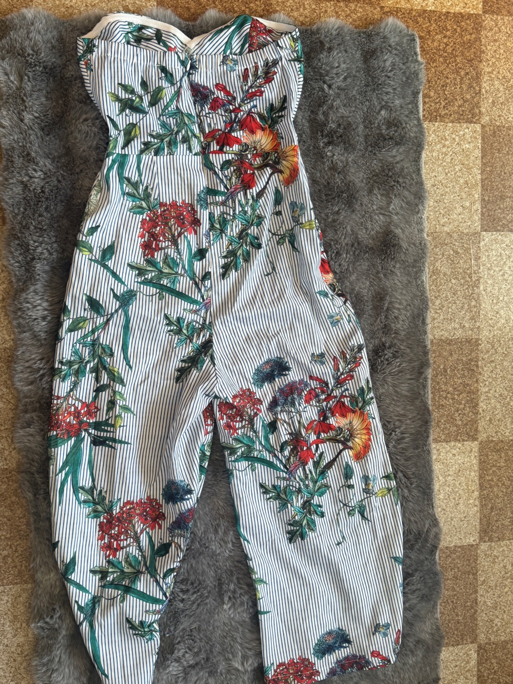 Wide-Leg Floral Striped Jumpsuit in White with Multicolor Print - Picture 3 of 5